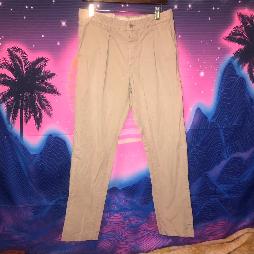 31 Khaki H&M Regular Fit Pants